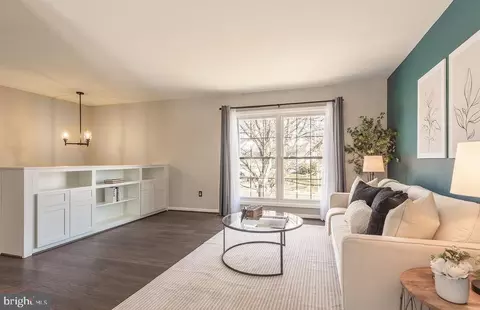 Living - 811 Fall Pl, Herndon, VA 20170 photo 4 of 5