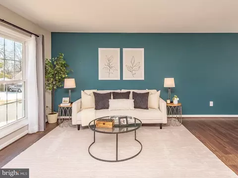 Living - 811 Fall Pl, Herndon, VA 20170 photo 1 of 5