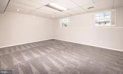 Other - 811 Fall Pl, Herndon, VA 20170 photo 5 of 10