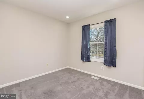 Bedroom - 811 Fall Pl, Herndon, VA 20170 photo 2 of 5