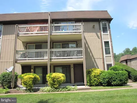 5809 Royal Ridge Dr #I, Springfield, VA 22152