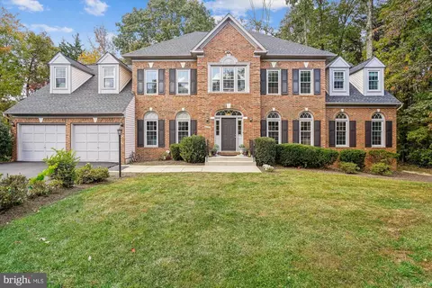 8622 Cross Chase Ct, Fairfax Station, VA 22039