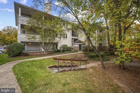 12005 Taliesin Pl #16, Reston, VA 20190