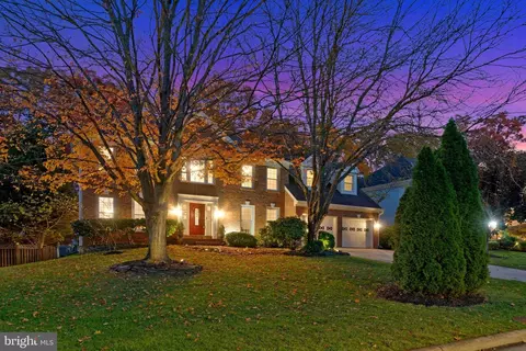 2913 Mother Well Ct, Herndon, VA 20171