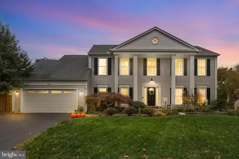 13127 Frog Hollow Ct, Herndon, VA 20171