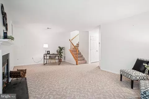 Living - 8715 Wadebrook Ter, Springfield, VA 22153 photo 4 of 7