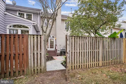 Exterior - 8715 Wadebrook Ter, Springfield, VA 22153 photo 3 of 4