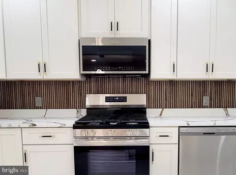 Kitchen - 6828 Ridgeway Dr, Springfield, VA 22150 photo 2 of 2