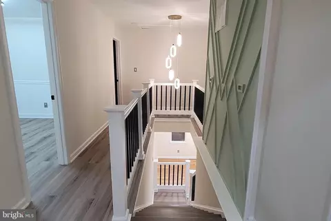 Entry Way - 6828 Ridgeway Dr, Springfield, VA 22150 photo 15 of 25
