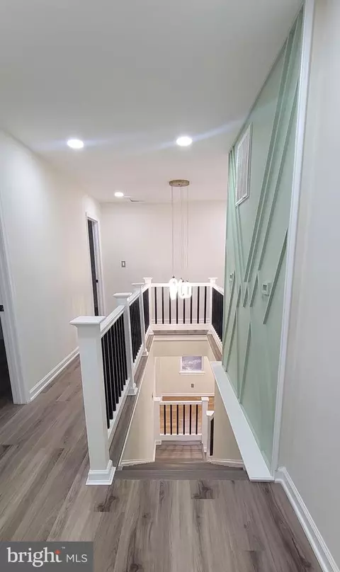 Entry Way - 6828 Ridgeway Dr, Springfield, VA 22150 photo 8 of 25