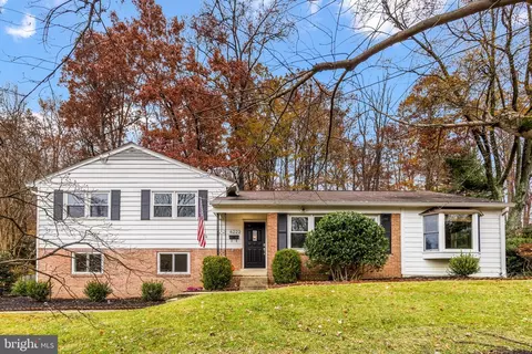 6222 Beachway Dr, Falls Church, VA 22041
