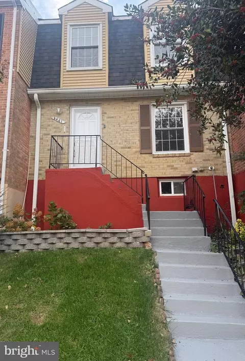 6461 Rockshire Ct, Alexandria, VA 22315