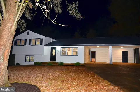 4407 Picot Rd, Alexandria, VA 22310