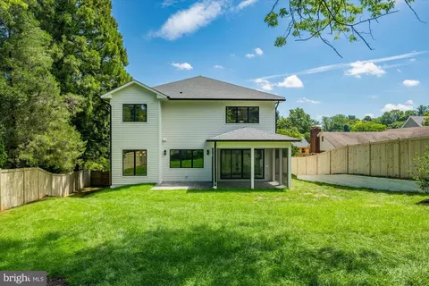 Exterior - 6179 Hardy Dr, Mclean, VA 22101 photo 7 of 8