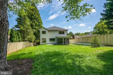 Exterior - 6179 Hardy Dr, Mclean, VA 22101 photo 6 of 8
