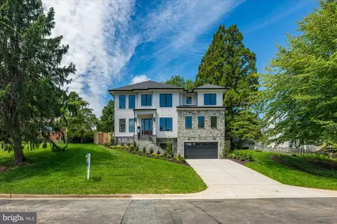 Exterior - 6179 Hardy Dr, Mclean, VA 22101 photo 4 of 8
