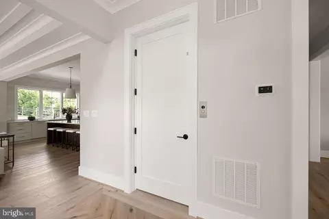 Entry Way - 6179 Hardy Dr, Mclean, VA 22101 photo 4 of 6