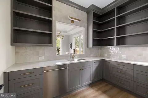 Kitchen - 6179 Hardy Dr, Mclean, VA 22101 photo 6 of 6