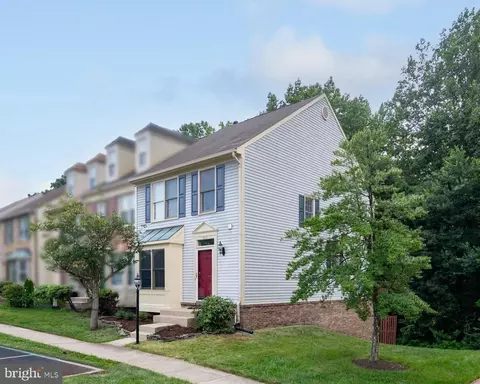 7212 Lensfield Ct, Alexandria, VA 22315