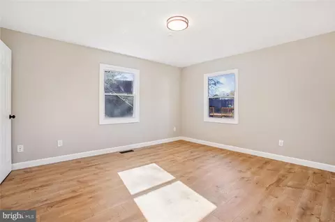 Bedroom - 9075 Andromeda Dr, Burke, VA 22015 photo 3 of 3