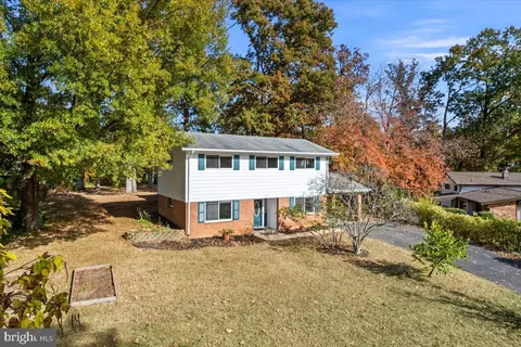 4102 Adrienne Dr, Alexandria, VA 22309