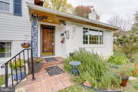 7503 Mendota Pl, Springfield, VA 22150 photo 12