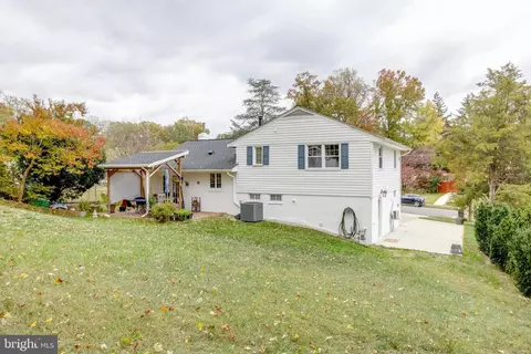 7503 Mendota Pl, Springfield, VA 22150 photo 4