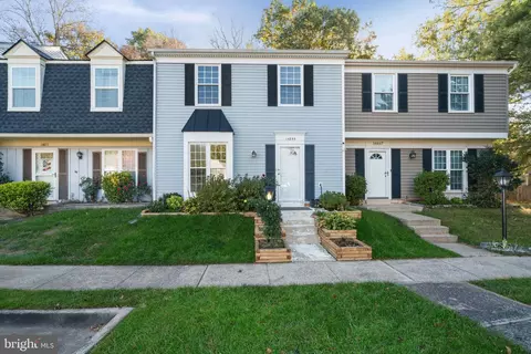 14855 Lynhodge Ct, Centreville, VA 20120