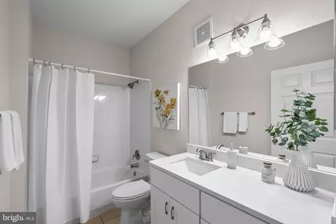 1570 Spring Gate Dr #7303, Mclean, VA 22102 photo 22