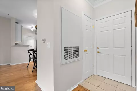 1570 Spring Gate Dr #7303, Mclean, VA 22102 photo 4