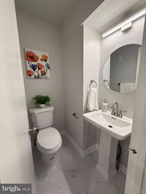 Bath - 8580 Tyrolean Way, Springfield, VA 22153 photo 1 of 12
