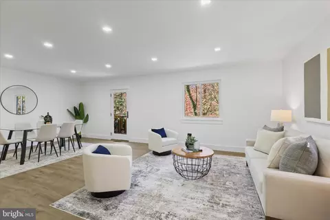 11152 Forest Edge Dr, Reston, VA 20190 photo 12