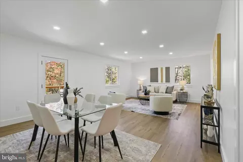 11152 Forest Edge Dr, Reston, VA 20190 photo 16