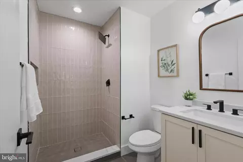 11152 Forest Edge Dr, Reston, VA 20190 photo 22