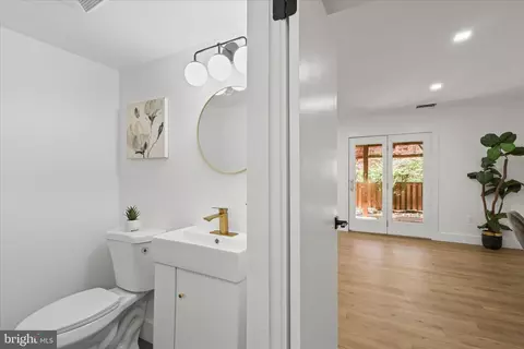 11152 Forest Edge Dr, Reston, VA 20190 photo 28