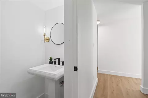 11152 Forest Edge Dr, Reston, VA 20190 photo 11