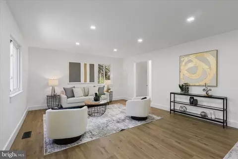 11152 Forest Edge Dr, Reston, VA 20190 photo 14