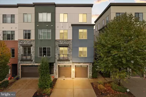 4916 Trail Vista Ln, Chantilly, VA 20151