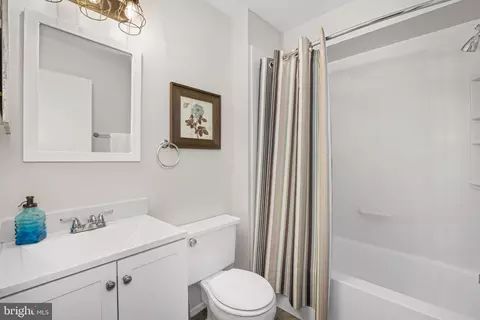 Bath - 7802 Harrowgate Cir #C, Springfield, VA 22152 photo 2 of 3