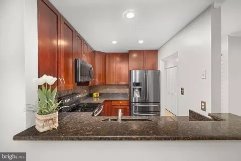 Kitchen - 7802 Harrowgate Cir #C, Springfield, VA 22152 photo 1 of 4