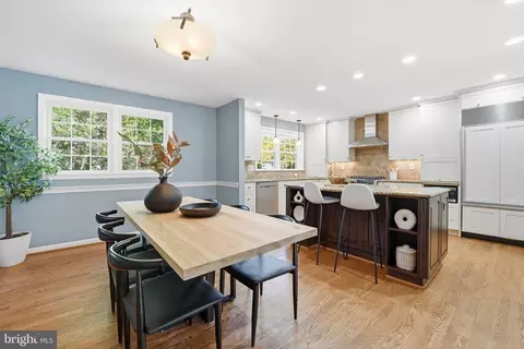 2804 Lafora Ct, Vienna, VA 22180