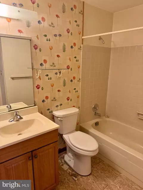 Bath - 8804 Strause, Springfield, VA 22153 photo 2 of 2