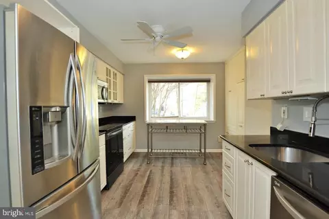 2369 Generation Dr, Reston, VA 20191 photo 6