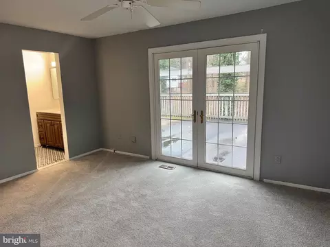6703 Greenview Ln, Springfield, VA 22152 photo 17