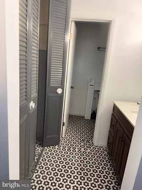 6703 Greenview Ln, Springfield, VA 22152 photo 19