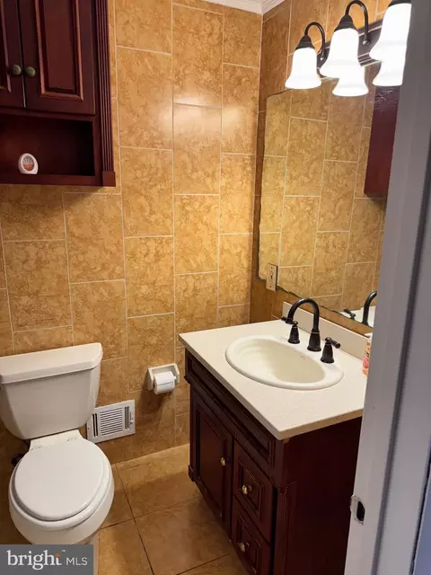 6703 Greenview Ln, Springfield, VA 22152 photo 28