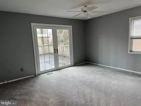 6703 Greenview Ln, Springfield, VA 22152 photo 16