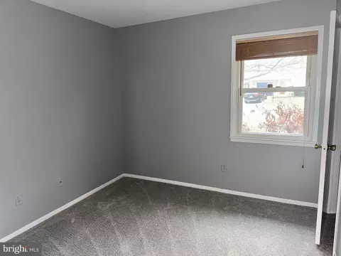 6703 Greenview Ln, Springfield, VA 22152 photo 12