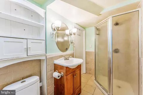 Bath - 6719 Ruskin St, Springfield, VA 22150 photo 2 of 2
