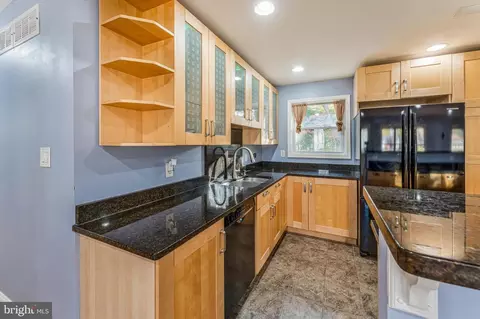 Kitchen - 6719 Ruskin St, Springfield, VA 22150 photo 2 of 5